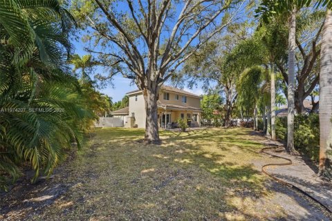 Купить виллу или дом в Пемброк-Пайнс, Флорида 4 спальни, 205.5м2, № 2035990 - фото 25