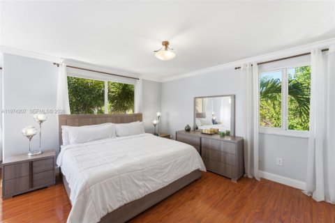 Купить виллу или дом в Пемброк-Пайнс, Флорида 4 спальни, 205.5м2, № 2035990 - фото 15