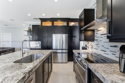 Купить виллу или дом в Пемброк-Пайнс, Флорида 4 спальни, 205.5м2, № 2035990 - фото 3