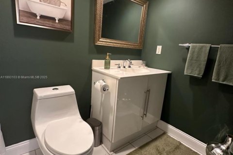 Copropriété à louer à Hollywood, Floride: 1 chambre, 84.17 m2 № 2169813 - photo 3