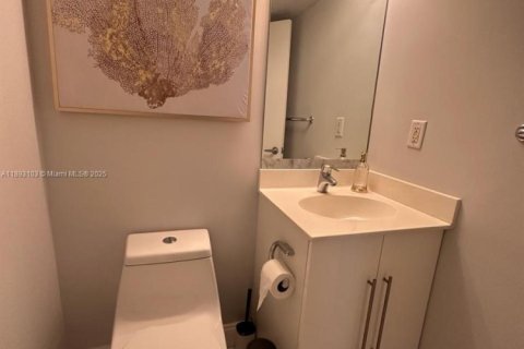 Copropriété à louer à Hollywood, Floride: 1 chambre, 84.17 m2 № 2169813 - photo 8