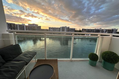 Copropriété à louer à Hollywood, Floride: 1 chambre, 84.17 m2 № 2169813 - photo 15