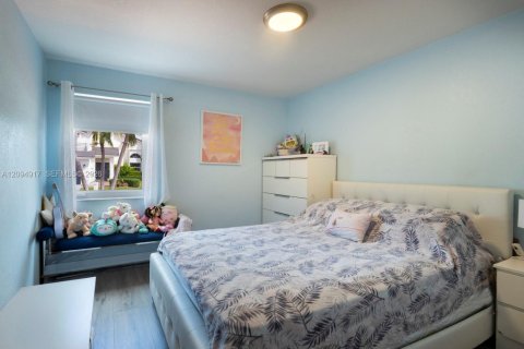 Купить виллу или дом в Катлер-Бей, Флорида 3 спальни, 133.69м2, № 2391887 - фото 17
