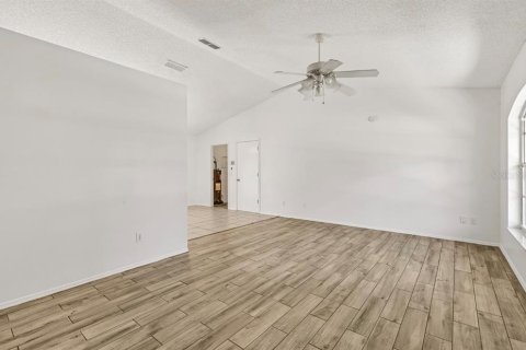 Casa en venta en DeLand, Florida, 3 dormitorios, 105.44 m2 № 1871109 - foto 2