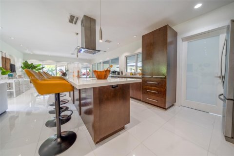 Villa ou maison à louer à Miami, Floride: 4 chambres, 214.88 m2 № 20075 - photo 16