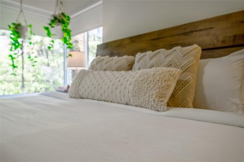 Villa ou maison à louer à Miami, Floride: 4 chambres, 214.88 m2 № 20075 - photo 28