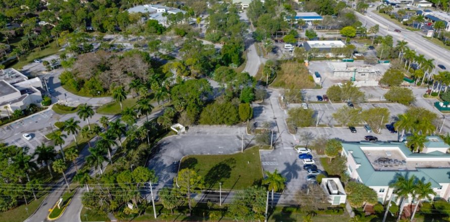 Land in Royal Palm Beach, Florida № 1047680