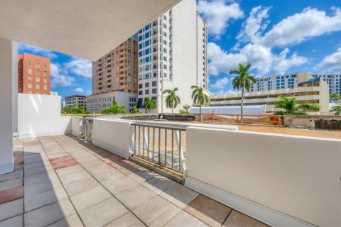 Купить кондоминиум в Сарасота, Флорида 5 комнат, 111.48м2, № 1335086 - фото 19