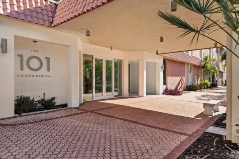 Купить кондоминиум в Сарасота, Флорида 5 комнат, 111.48м2, № 1335086 - фото 23