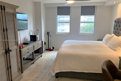 Купить кондоминиум в Халландейл-Бич, Флорида 2 спальни, № 1981887 - фото 8
