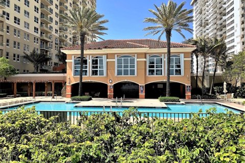 Купить кондоминиум в Халландейл-Бич, Флорида 2 спальни, № 1981887 - фото 25