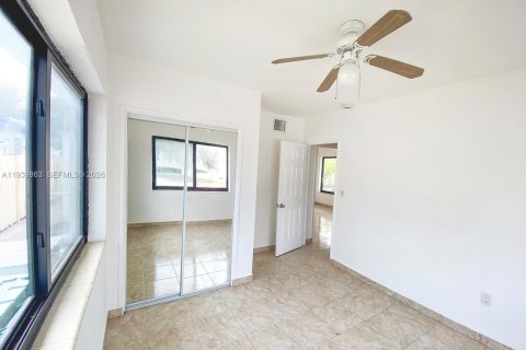 Villa ou maison à louer à Miami Beach, Floride: 2 chambres № 1997093 - photo 3