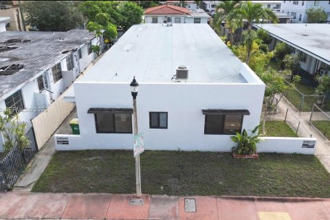 Villa ou maison à Miami Beach, Floride 2 chambres № 1997093