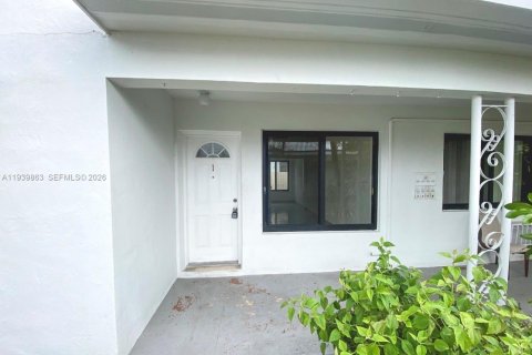 Villa ou maison à louer à Miami Beach, Floride: 2 chambres № 1997093 - photo 22