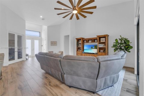 Casa en venta en Loxahatchee Groves, Florida, 5 dormitorios, 243.4 m2 № 1986810 - foto 7