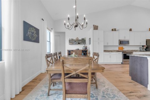 Casa en venta en Loxahatchee Groves, Florida, 5 dormitorios, 243.4 m2 № 1986810 - foto 20