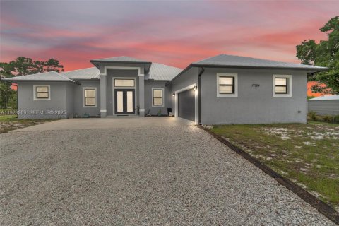 Casa en venta en Loxahatchee Groves, Florida, 5 dormitorios, 243.4 m2 № 1986810 - foto 1