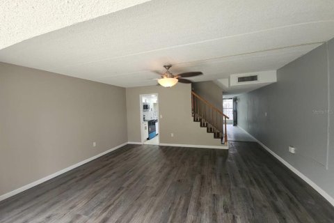 Adosado en venta en Orlando, Florida, 2 dormitorios, 124.02 m2 № 2155784 - foto 11