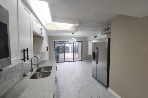 Adosado en venta en Orlando, Florida, 2 dormitorios, 124.02 m2 № 2155784 - foto 3