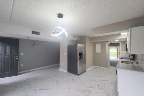 Adosado en venta en Orlando, Florida, 2 dormitorios, 124.02 m2 № 2155784 - foto 7
