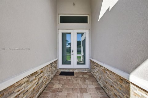 House in Jupiter, Florida 4 bedrooms, 300.17 sq.m. № 2015781 - photo 7