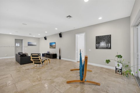 House in Jupiter, Florida 4 bedrooms, 300.17 sq.m. № 2015781 - photo 21