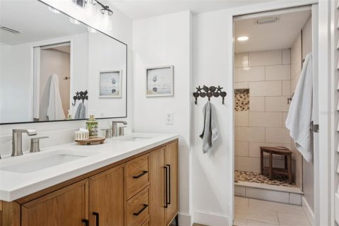 Condo in Saint Petersburg, Florida, 2 bedrooms  № 1785114 - photo 18