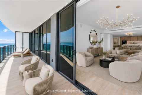 Condo in Pompano Beach, Florida, 3 bedrooms  № 2413092