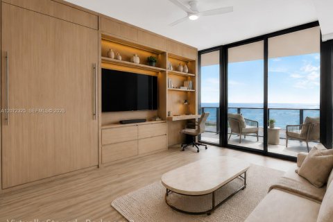 Condo in Pompano Beach, Florida, 3 bedrooms № 2413092 - photo 6