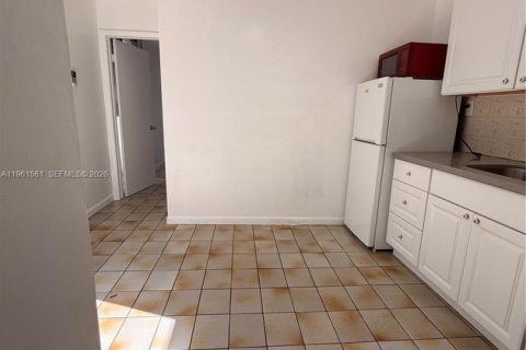 Снять в аренду квартиру в Майами, Флорида 1 спальня, 41.81м2, № 2024295 - фото 3