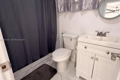 Снять в аренду квартиру в Майами, Флорида 1 спальня, 41.81м2, № 2024295 - фото 4