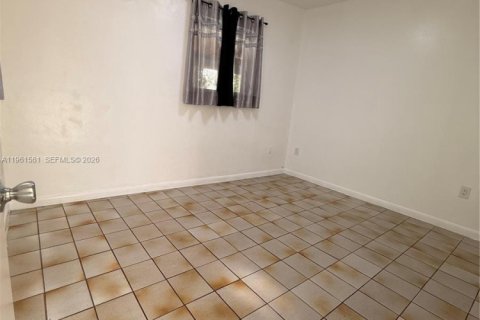 Снять в аренду квартиру в Майами, Флорида 1 спальня, 41.81м2, № 2024295 - фото 7