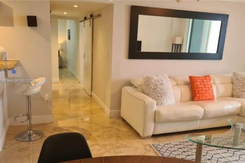 Copropriété à louer à Miami Beach, Floride: 2 chambres, 87.61 m2 № 2080117 - photo 12