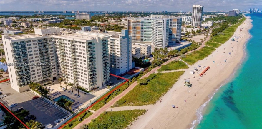 Condo à Miami Beach, Floride, 2 chambres  № 2080117