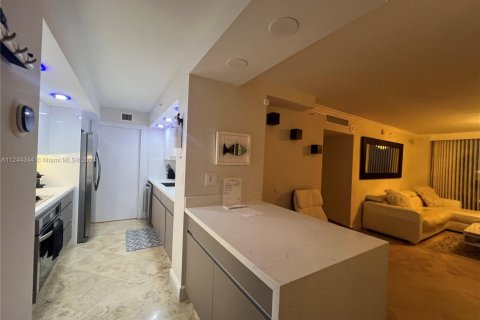 Copropriété à louer à Miami Beach, Floride: 2 chambres, 87.61 m2 № 2080117 - photo 8