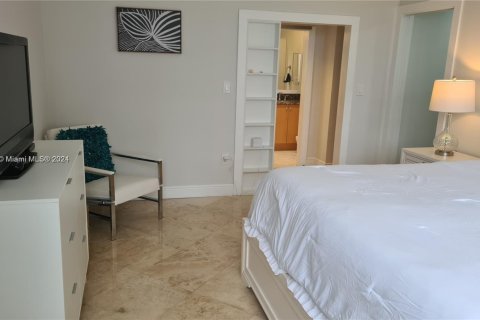 Copropriété à louer à Miami Beach, Floride: 2 chambres, 87.61 m2 № 2080117 - photo 11