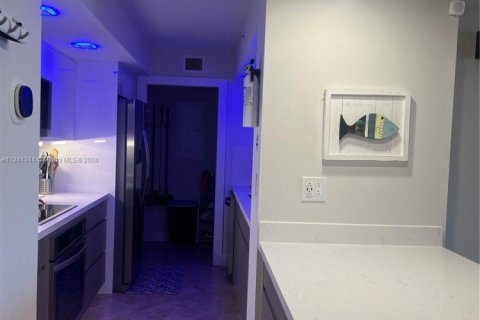 Copropriété à louer à Miami Beach, Floride: 2 chambres, 87.61 m2 № 2080117 - photo 9