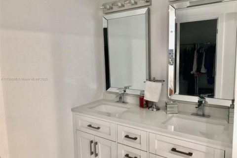 Copropriété à louer à Fort Lauderdale, Floride: 2 chambres, 164.53 m2 № 1985674 - photo 19