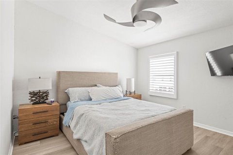 Adosado en alquiler en Saint Petersburg, Florida, 3 dormitorios, 240.9 m2 № 1744758 - foto 23