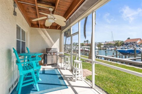 Adosado en alquiler en Saint Petersburg, Florida, 3 dormitorios, 240.9 m2 № 1744758 - foto 18