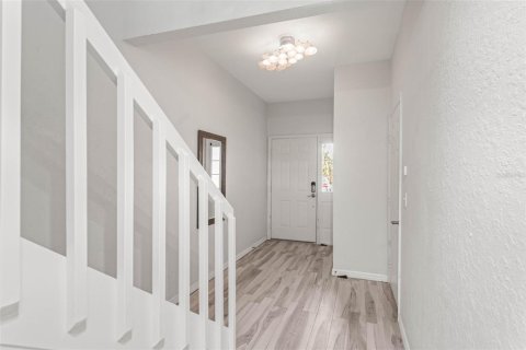 Adosado en alquiler en Saint Petersburg, Florida, 3 dormitorios, 240.9 m2 № 1744758 - foto 5