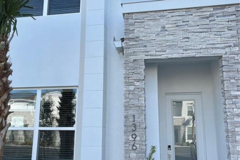 Купить кондоминиум в Клермон, Флорида 9 комнат, 175.4м2, № 1530990 - фото 2