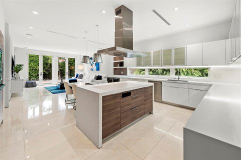 Купить виллу или дом в Майами, Флорида 7 спален, 506.5м2, № 2048757 - фото 15