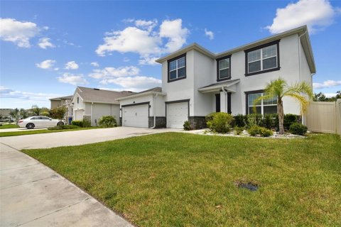 Casa en venta en Wesley Chapel, Florida, 5 dormitorios, 289.2 m2 № 1844657 - foto 1