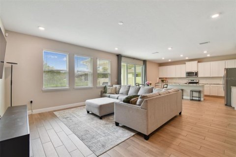 Casa en venta en Wesley Chapel, Florida, 5 dormitorios, 289.2 m2 № 1844657 - foto 11