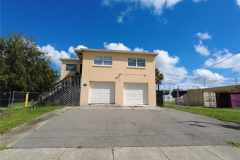 Villa ou maison à louer à Titusville, Floride: 3 chambres, 71.35 m2 № 2433531 - photo 2