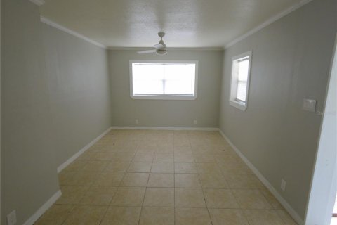 Villa ou maison à louer à Titusville, Floride: 3 chambres, 71.35 m2 № 2433531 - photo 6