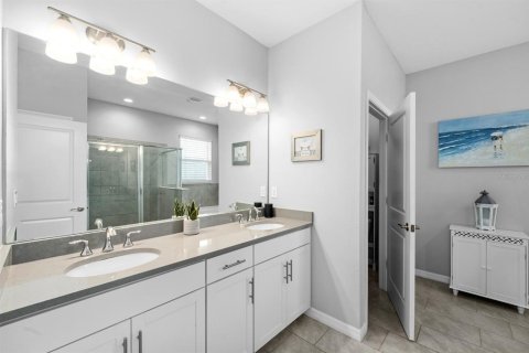 Casa en venta en Tampa, Florida, 4 dormitorios, 189.06 m2 № 1546323 - foto 11