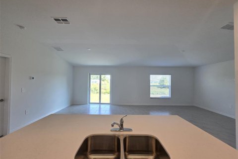 Casa en alquiler en Lehigh Acres, Florida, 3 dormitorios, 185.99 m2 № 1832993 - foto 5