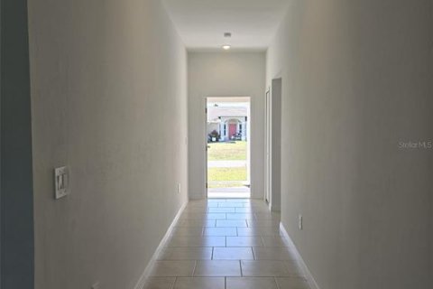 Casa en alquiler en Lehigh Acres, Florida, 3 dormitorios, 185.99 m2 № 1832993 - foto 2